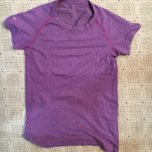 lululemon athletica Tops - Lululemon Athletica Swiftly Tech Short Sleeve Top.